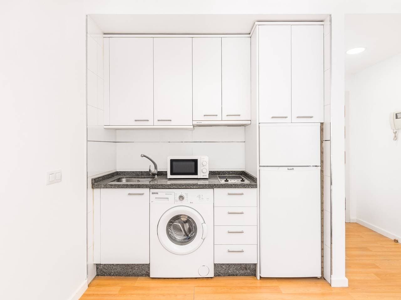 Foto 10 von 25: Studio moderne pour 4 pers. proche mer à Malaga - Clim, wifi, cuisine équipée