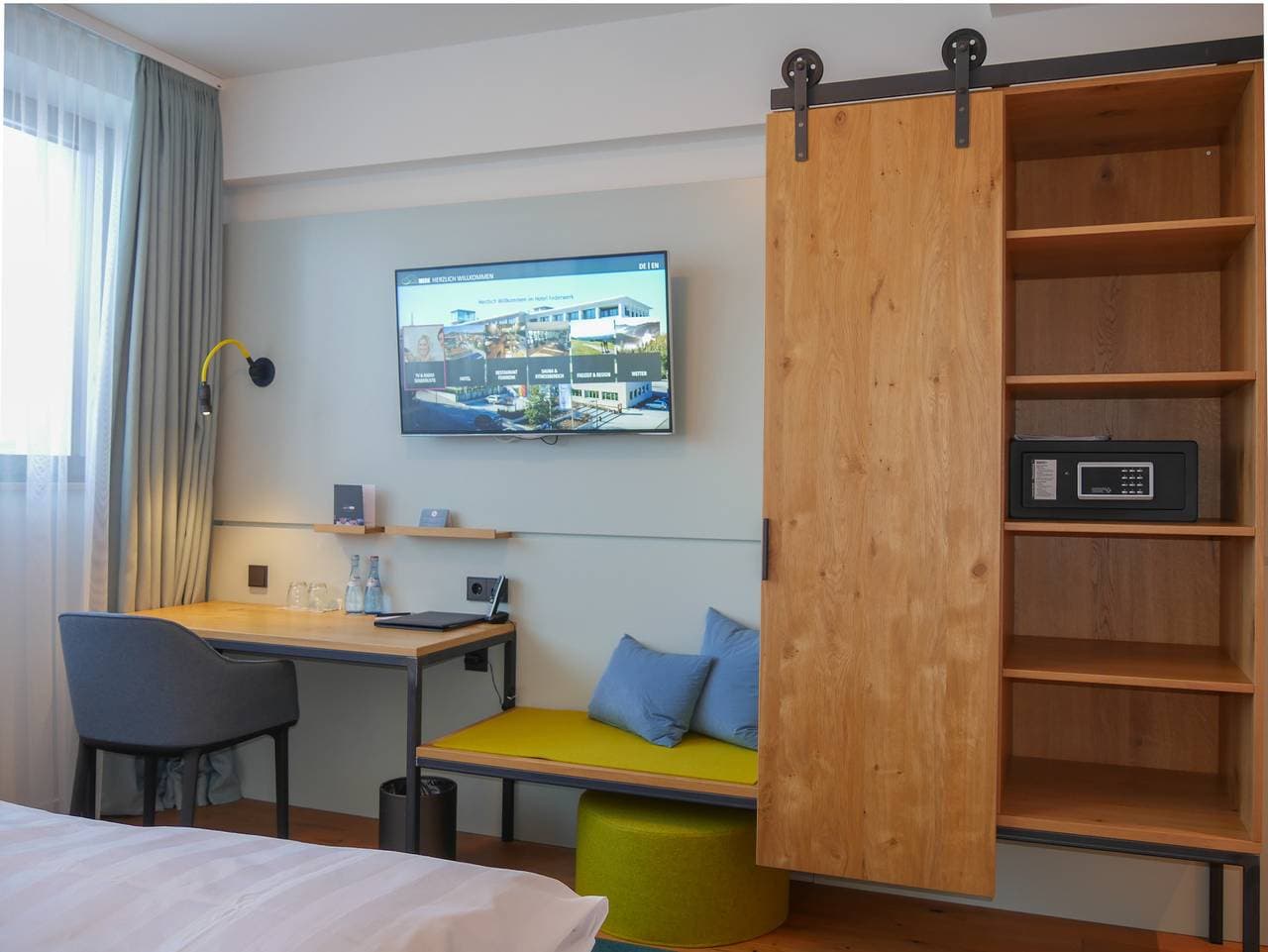 Foto 4 von 11: Hotel FEDERwerk - Standard-Doppelzimmer Entwicklung