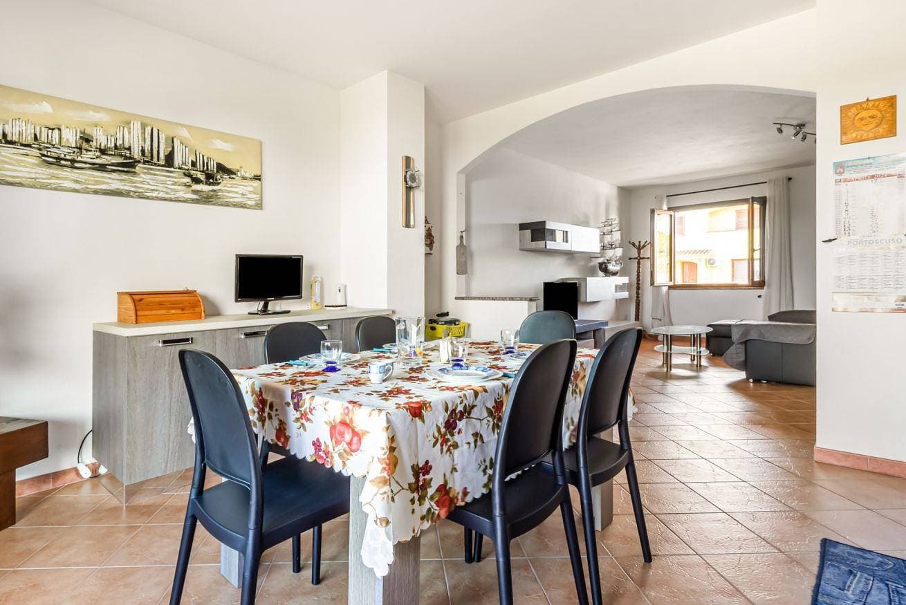 Foto 3 von 25: Ferienwohnung für 6 Personen mit Balkon/Terrasse
