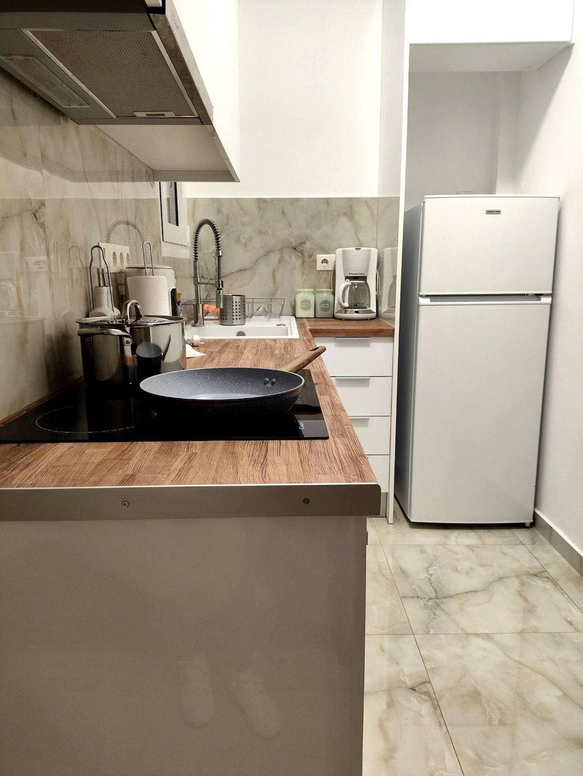 Foto 11 von 23: Ferienwohnung für 4 Personen mit Terrasse