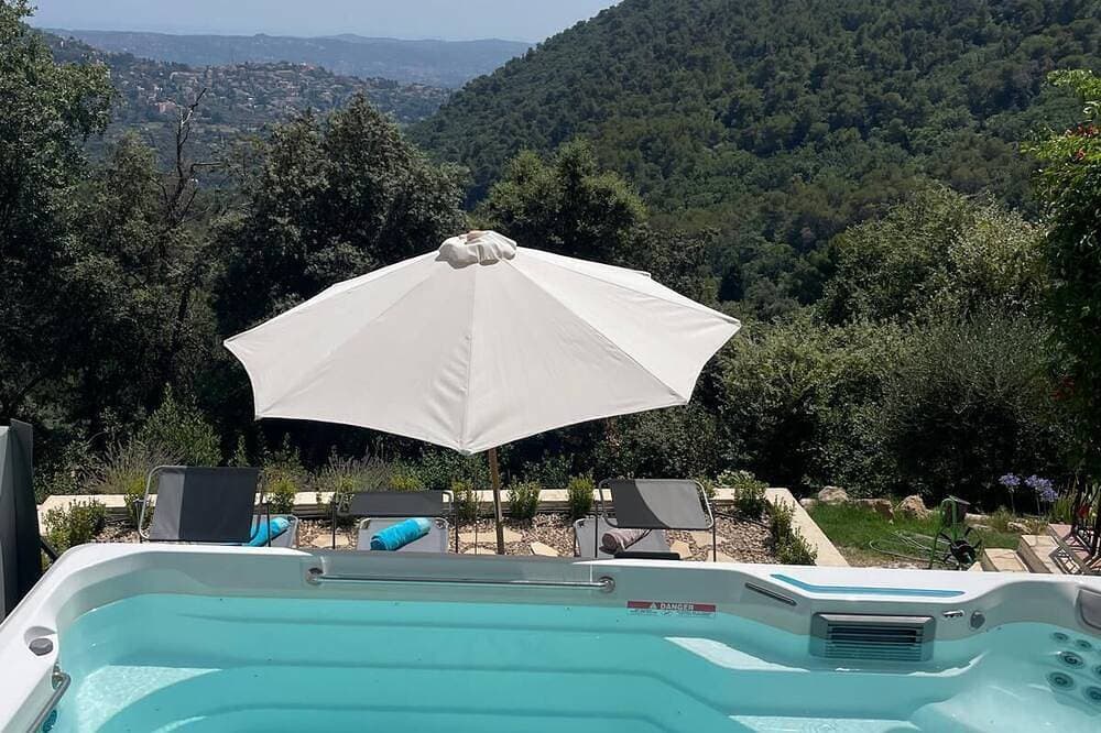 Foto 12 von 12: A 36 sq. m self contained apartment with a magnificent view to the Mediterranean