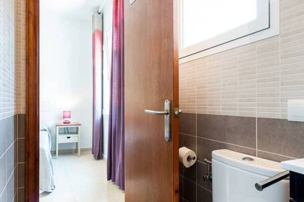 Foto 8 von 18: Charming 3 bedroom apart.10 mts walking from beach