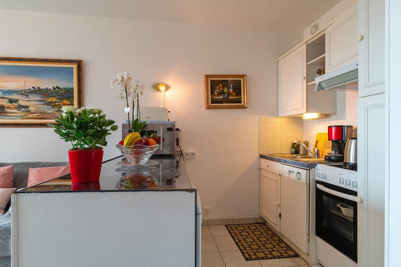 Foto 11 von 15: Appartement „Mit Meerblick“ mit privater Terrasse, Balkon und WLAN