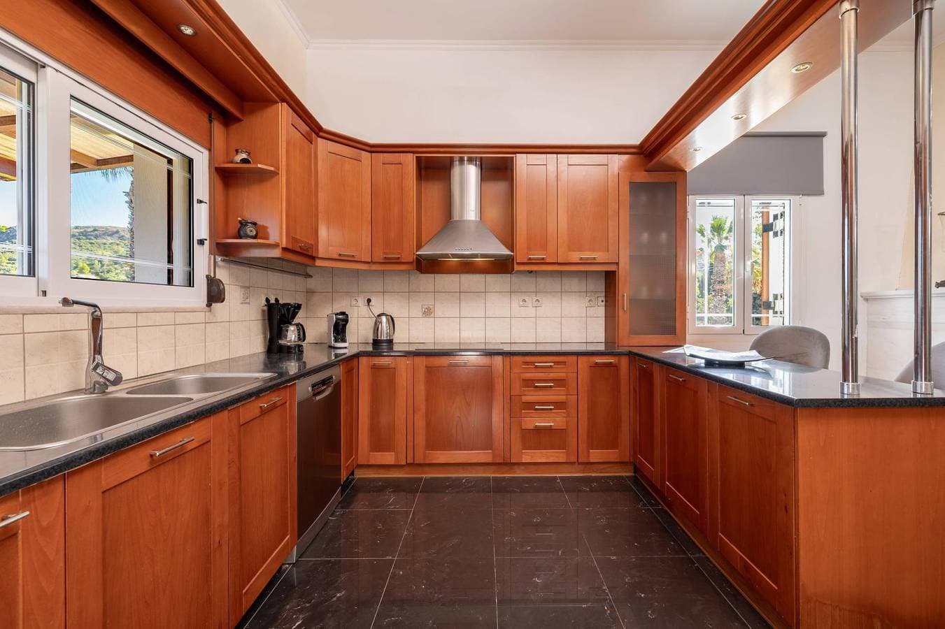 Foto 5 von 44: Villa für 8 Personen mit Whirlpool