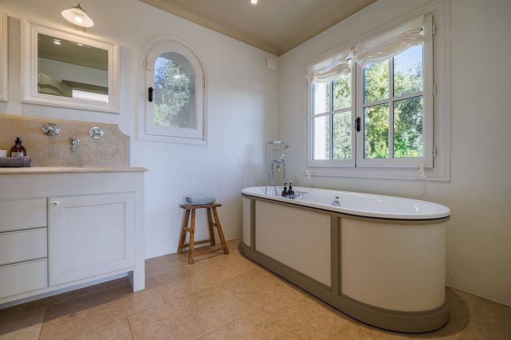 Foto 10 von 30: Mas Bellevue – Heated Pool & Exceptional Sea View