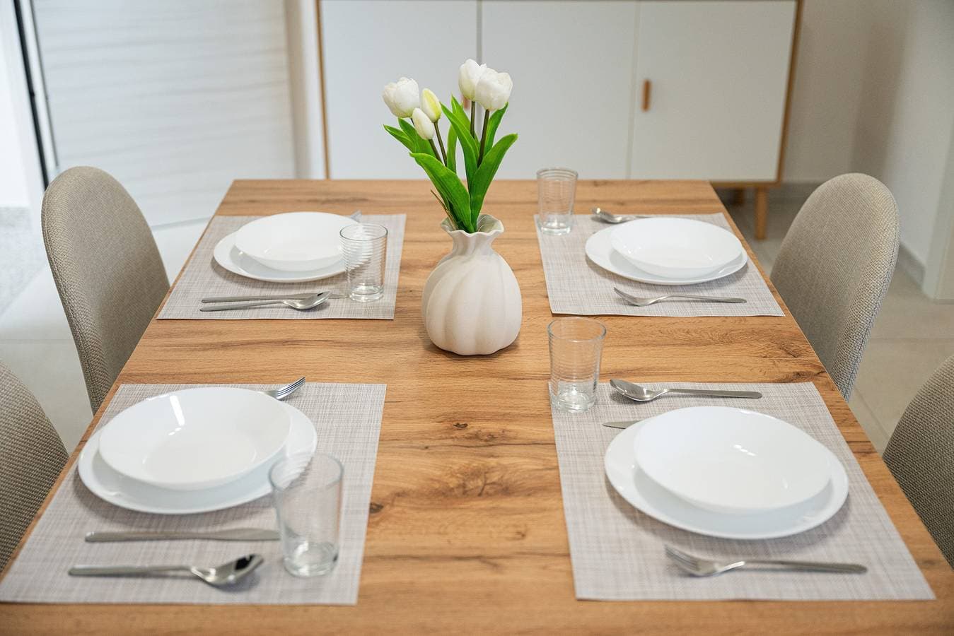 Foto 10 von 27: Sonnige Eleganz und zeitgemäßes Design in Teulada