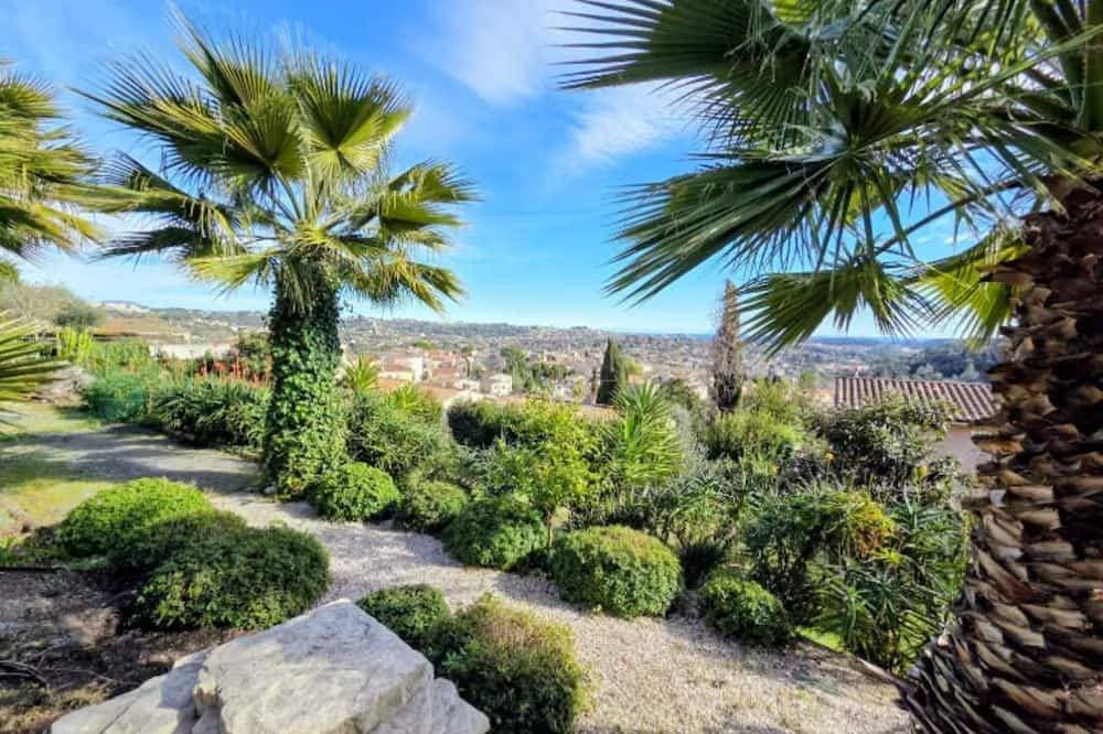 Foto 13 von 30: Exceptional sea view villa with pool