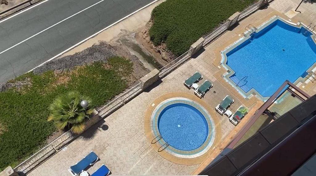 Penthouse In The Sea, Tauro 1