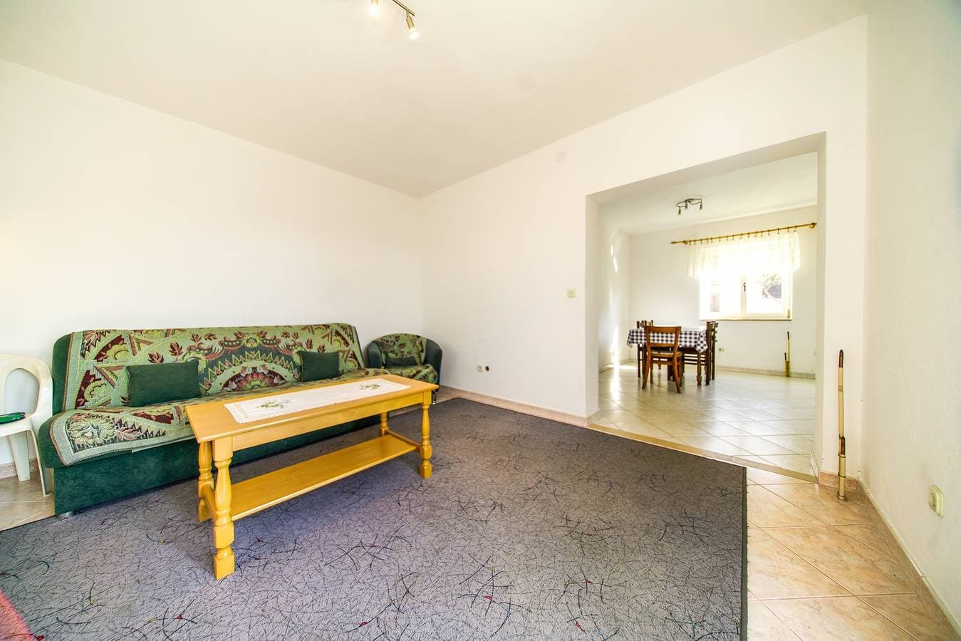 Foto 3 von 10: 3-Zimmer-Ferienwohnung mit Terrasse und Meerblick Postira, Brac A-18472-a