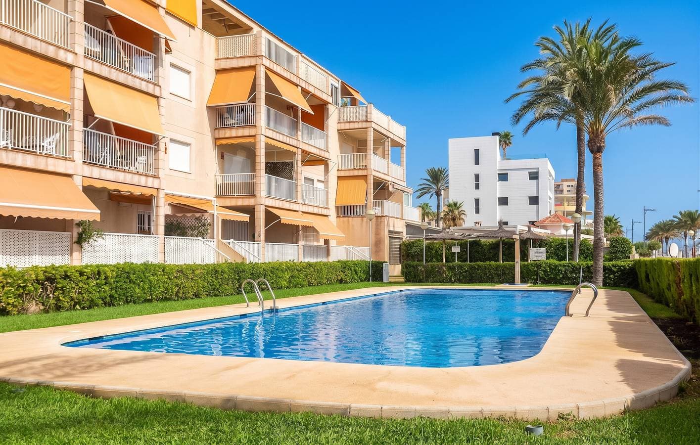Foto 10 von 43: Geräumige Wohnung in El Campello, 120 m², Gemeinschaftspool