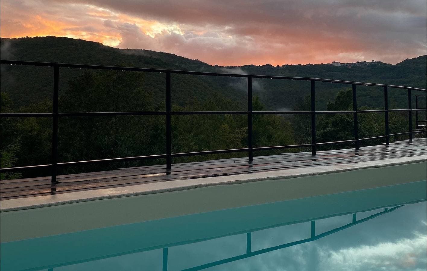 Foto 13 von 51: Reizende 2-Zimmer-Wohnung mit Pool, WLAN und Parkplatz in der Nähe des Stadtzentrums von Brkac