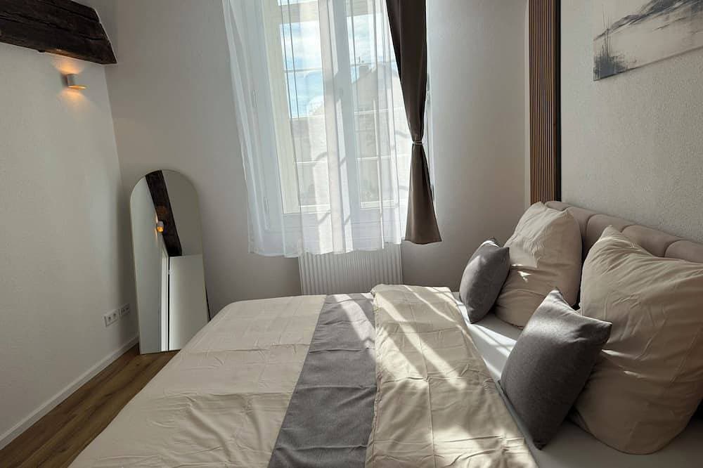 Foto 2 von 17: Schloss Espasingen am Bodensee | Ferienwohnung Bernini Suite