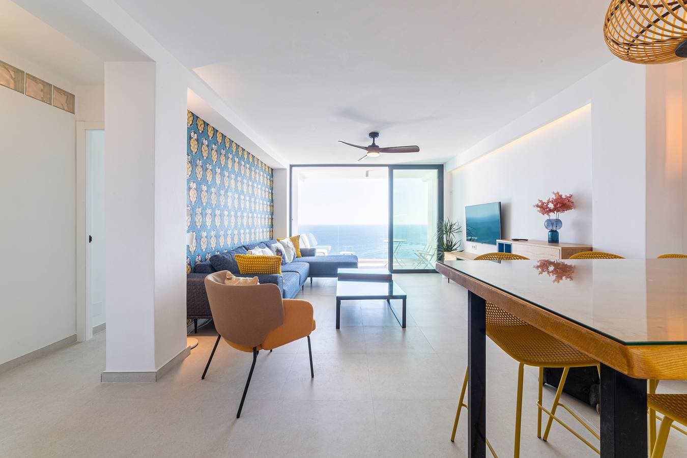 Foto 9 von 32: Apartment 'Los Acantilados' mit Meerblick, Gemeinschaftspool und WLAN