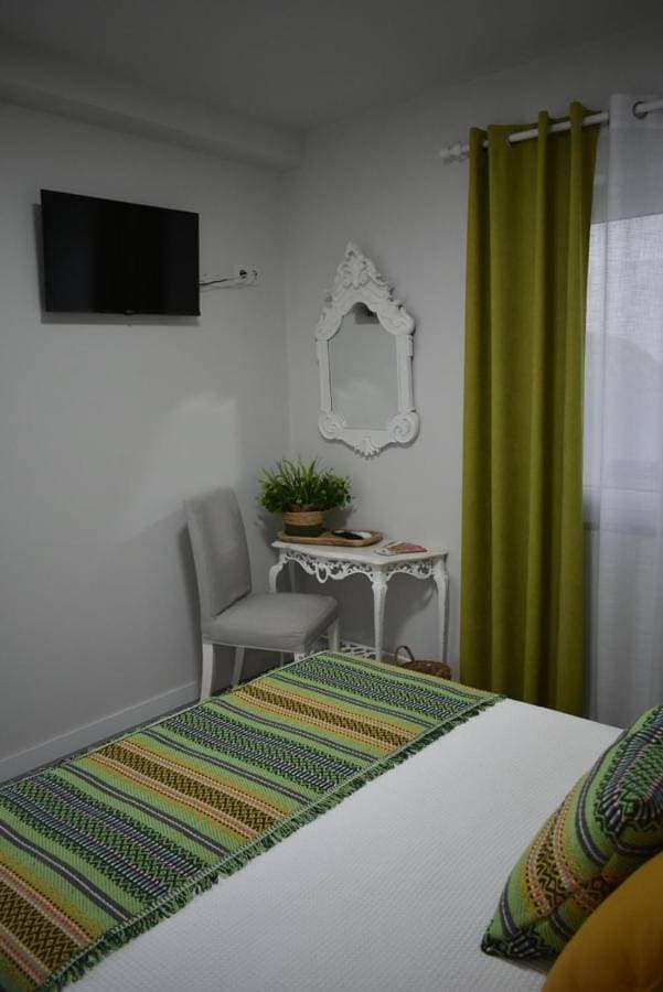 Foto 3 von 9: Double or Twin Room with Private Bathroom