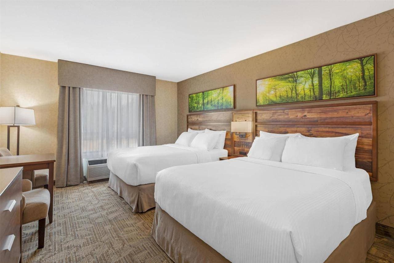 Foto 6 von 9: Queen Room with Two Queen Beds - Pet Friendly/Non-Smoking