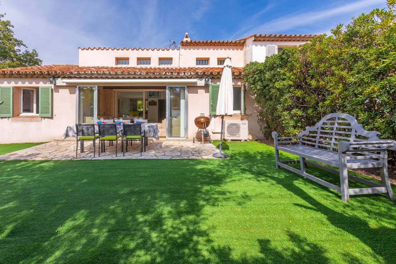 Foto 2 von 27: Villa "Norgreen 4" mit privatem Pool, privaten Terrassen und WLAN
