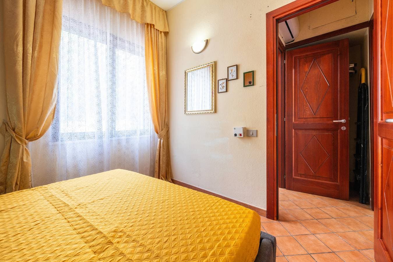 Foto 3 von 23: Ferienwohnung 'Appartamento Pinus' mit privater Terrasse und Klimaanlage