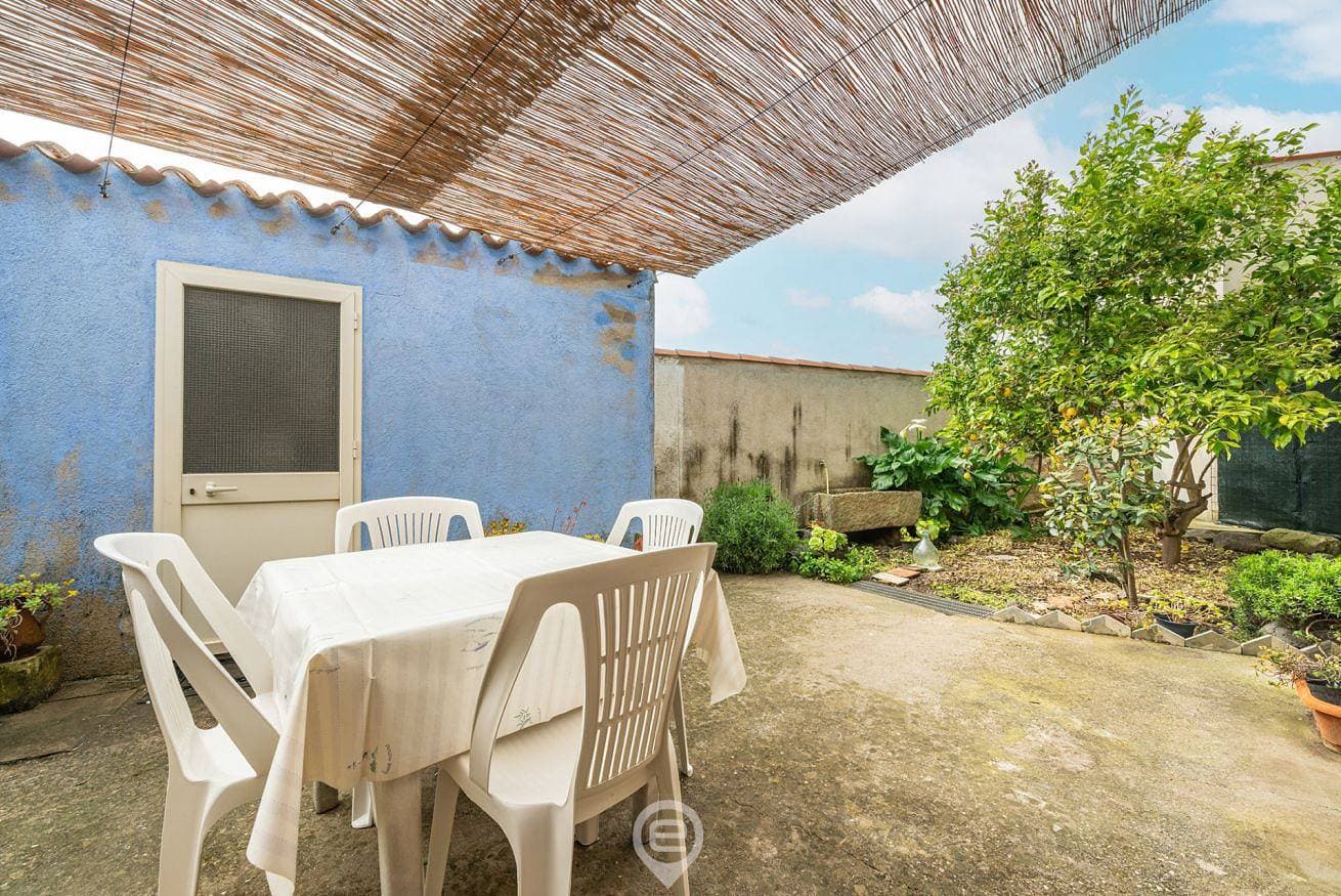 Foto 5 von 40: Ferienhaus für 4 Personen mit Balkon/Terrasse