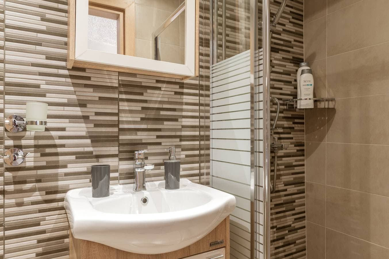 Foto 10 von 22: Ferienhaus 'Porto Galini Tinos Triantaros 104' mit Privatterrasse, WLAN und Klimaanlage