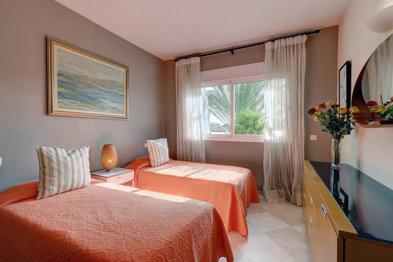 Foto 13 von 25: Ferienwohnung Costalita mit Meerblick, Terrasse, Gemeinschaftspool und WLAN