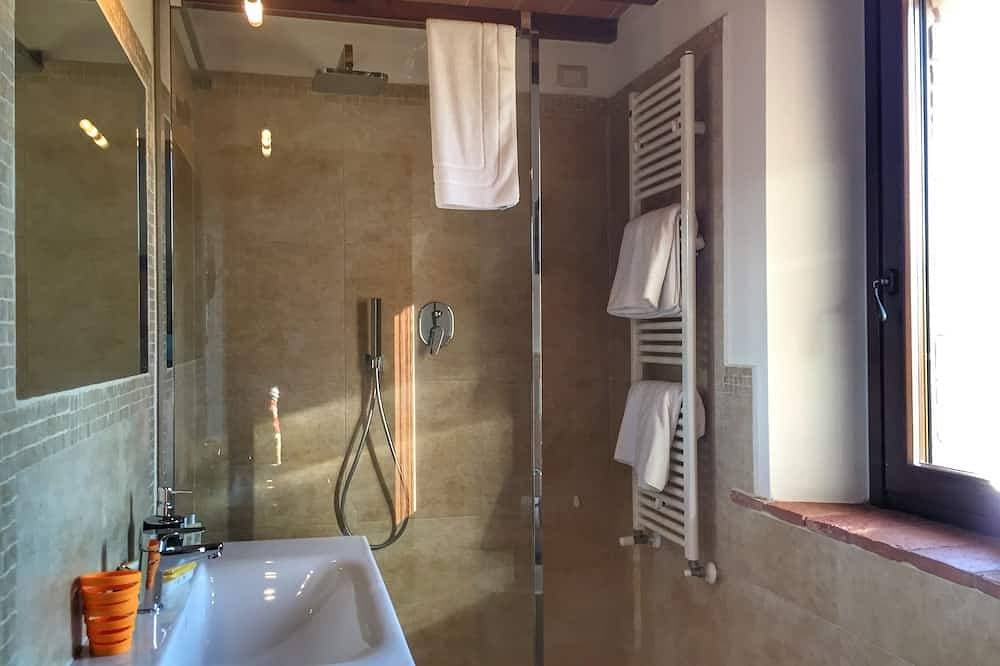 Foto 6 von 28: Sassicaia 2 Schlafzimmer, 2 Bäder, AC, WIFI, salziger Pool