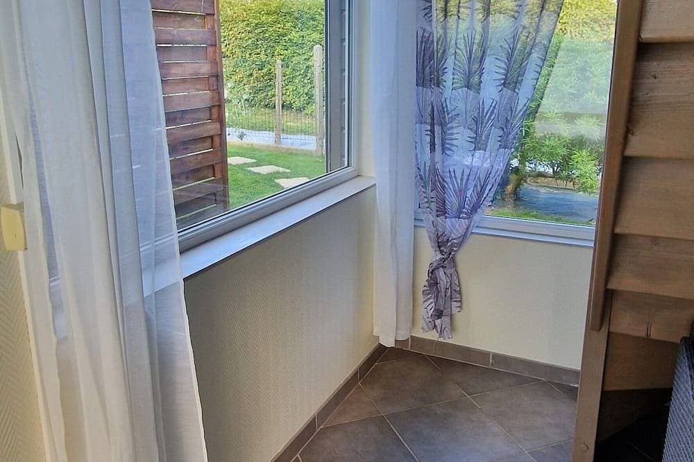 Foto 11 von 15: Small house near Rouen parking space + car charging socket