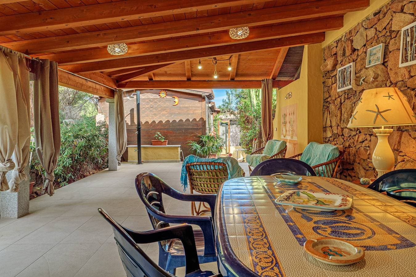 Foto 3 von 22: Ferienhaus 'Casa Taverna' mit privater Terrasse