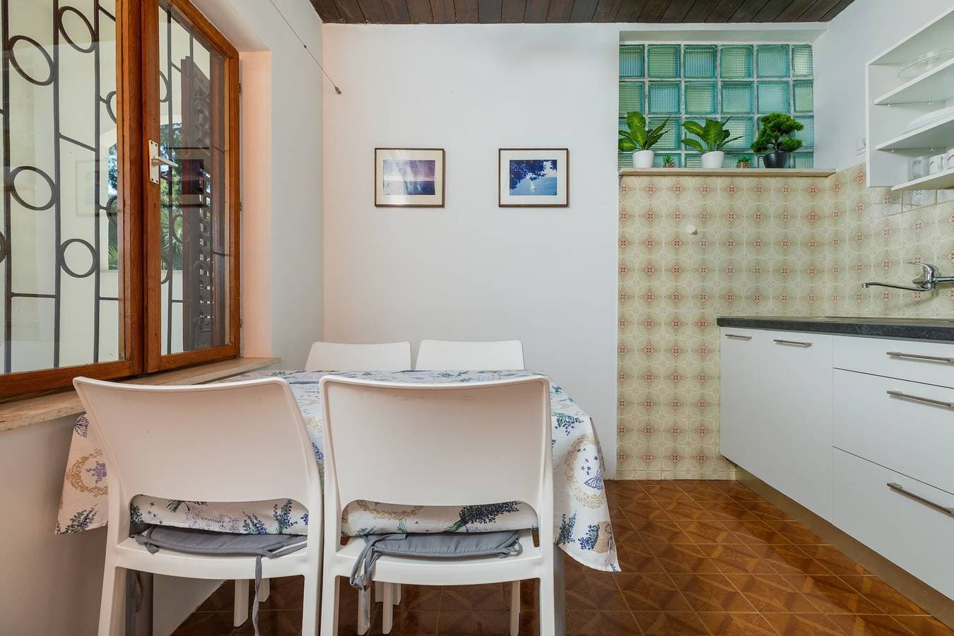 Foto 10 von 22: Studio Appartement am Strand Nemira, Omis As-4277-a