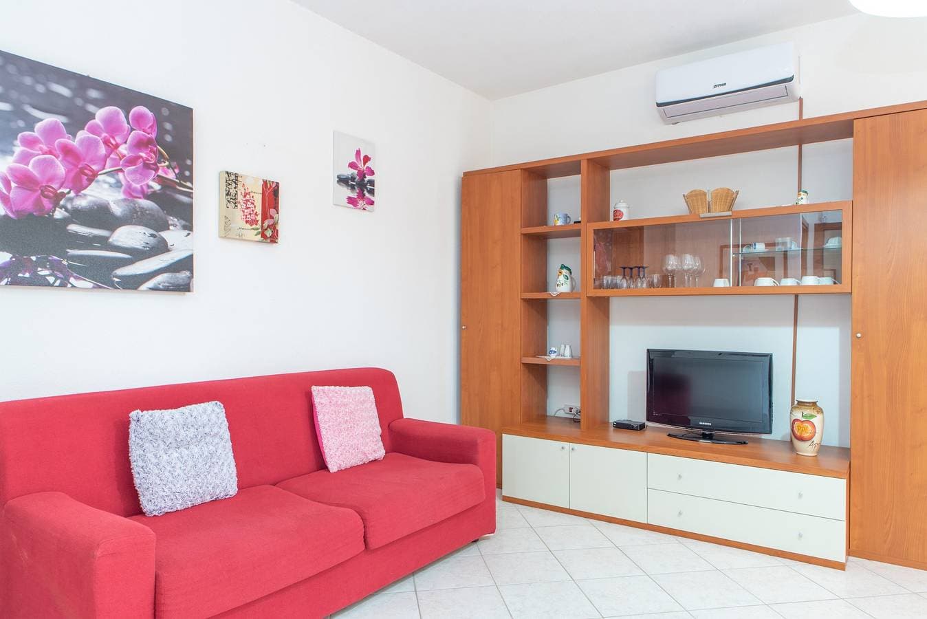 Foto 9 von 29: Ferienwohnung 'Villa Smeralda 3' mit Pool und Garten nahe Olbia