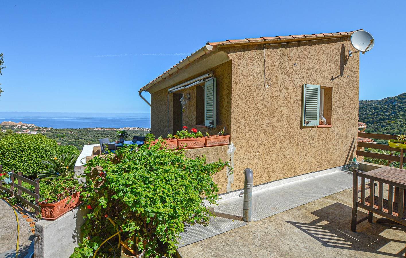 Foto 11 von 19: Apartment mit Meerblick, WLAN und Terrasse, 2,5 km von Plage Caruchettu entfernt