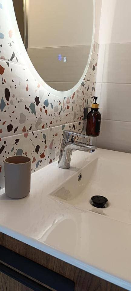 Foto 10 von 11: Double Room with Private Bathroom
