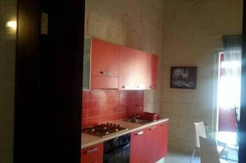 Foto 5 von 5: Sliema balcony flat AC