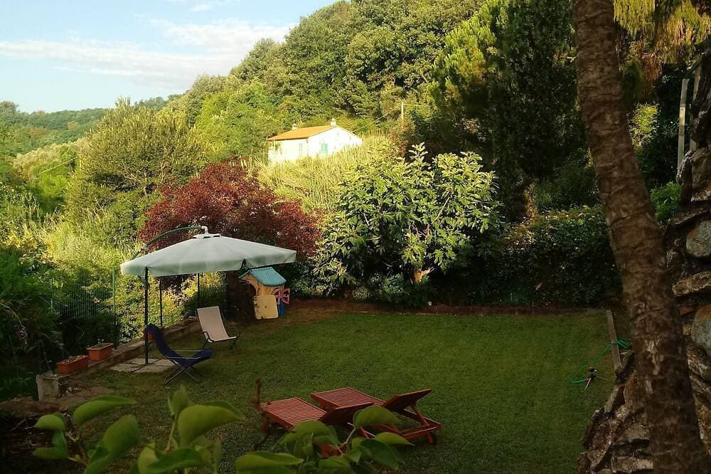 Apartment in Villa auf den Hügeln von Lerici mit Garten und Privatparkplatz 1