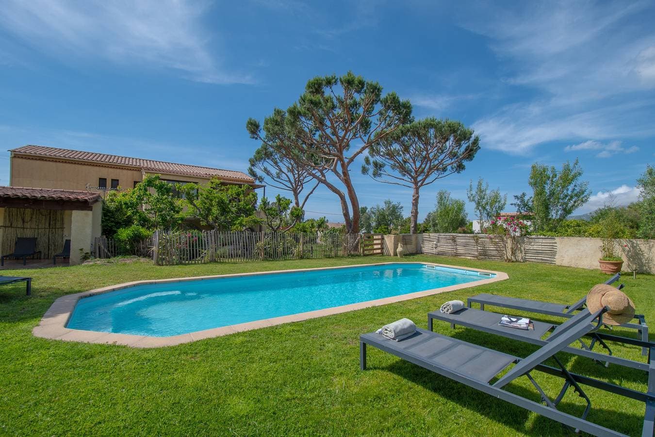 Foto 6 von 36: Ferienwohnung für 4 Personen mit Pool