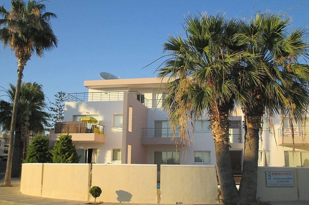 Erdgeschosswohnung mit Pool, A / C, TV, Dvd, WIFI, Patio und privatem Parkplatz 1