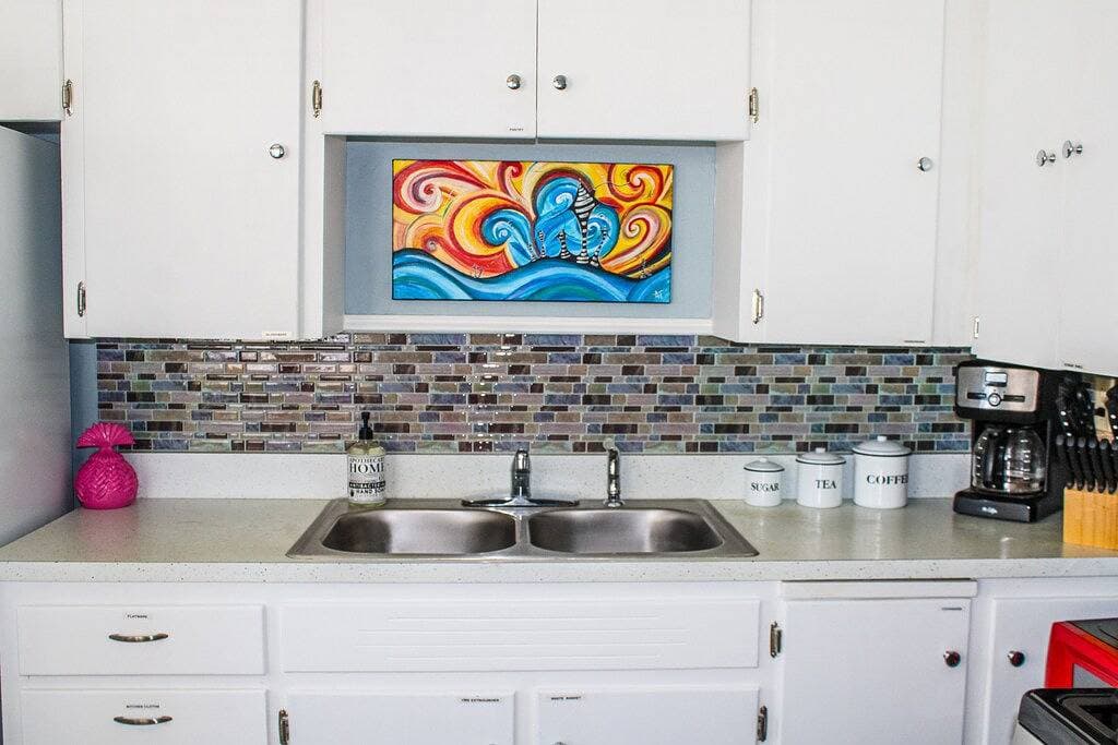 Deja Blue *Mid-Mod House *2Br/1Ba/1Ga* Near I27/I40* 1