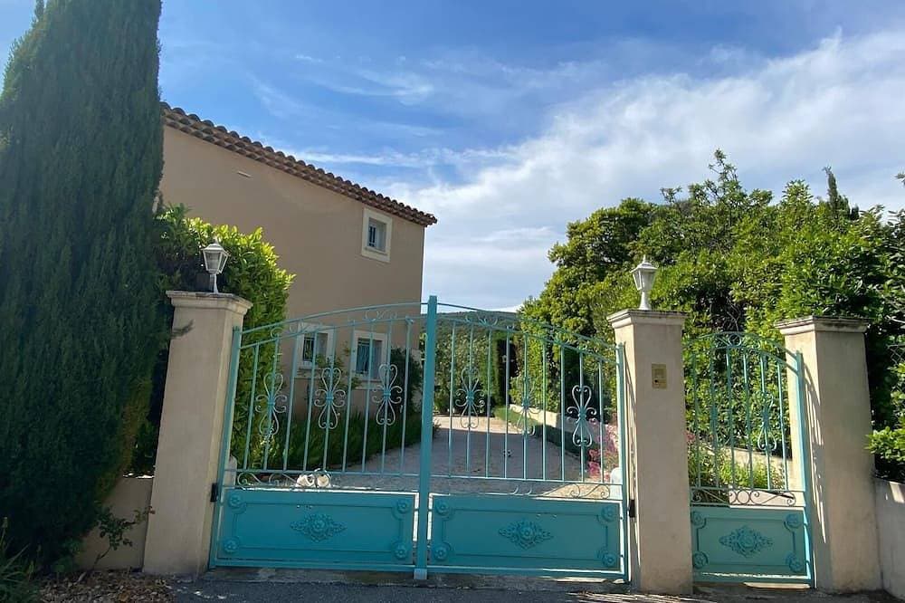 Foto 11 von 18: Magnificent villa with swimming pool