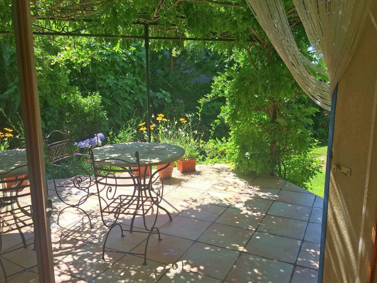 Foto 5 von 38: Verdon-Ansichten: Pool & Terrasse