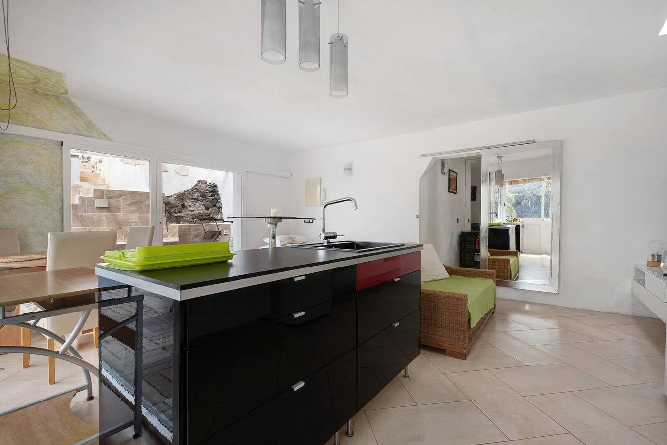 Foto 9 von 29: Haustierfreundliches Ferienloft Doa mit Meerblick, WLAN und Terrasse