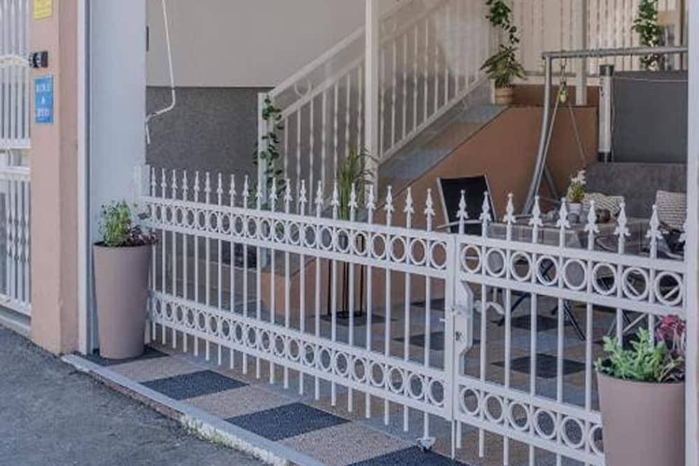 One Bedroom Apartment with Terrace 1