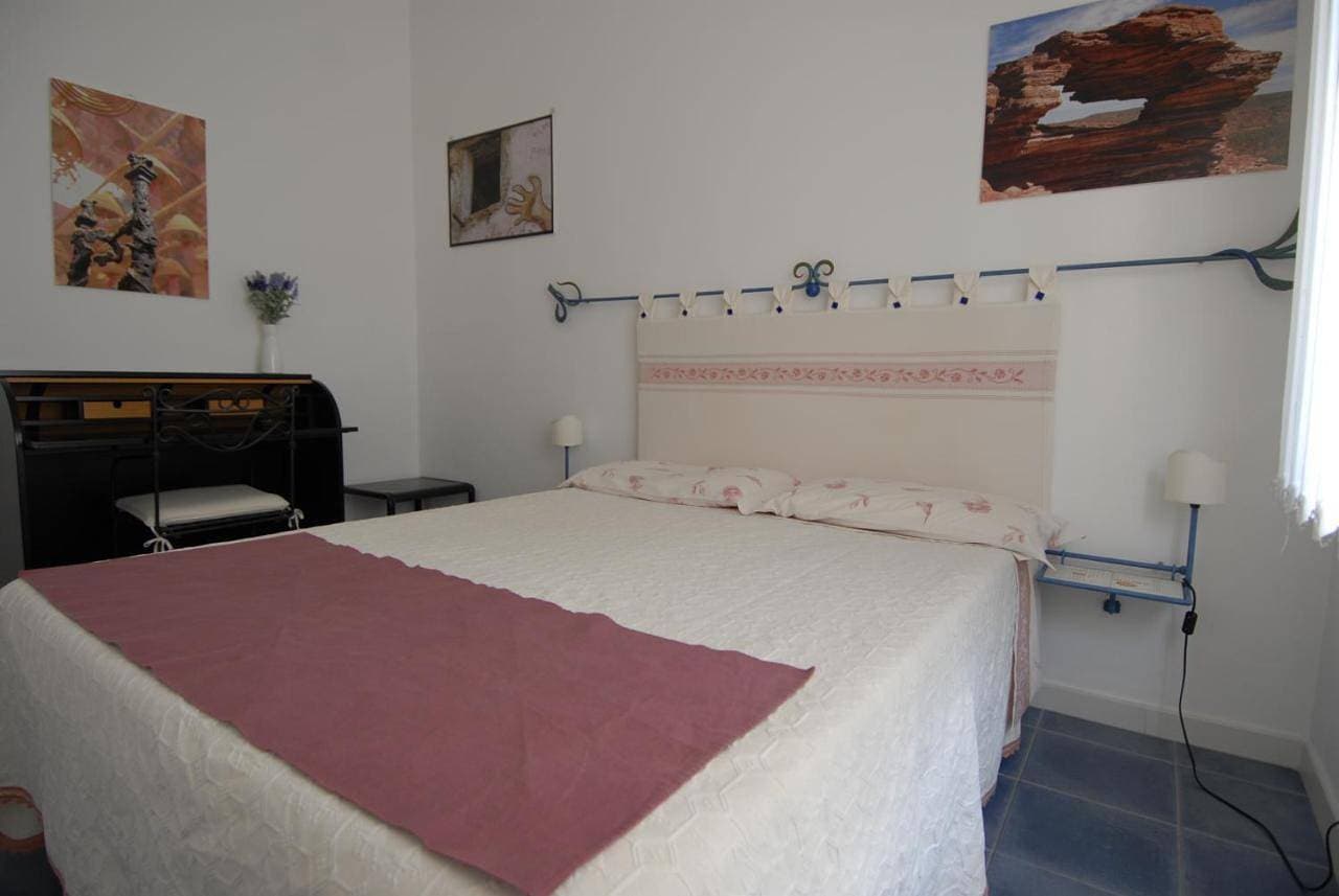 Foto 6 von 9: Double Room with Private Bathroom