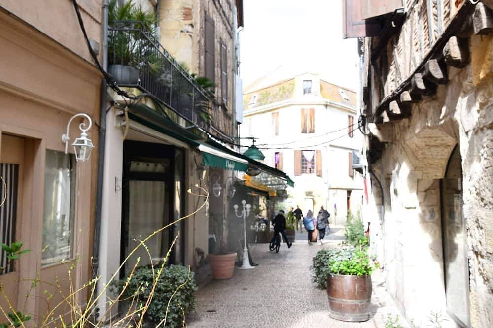 Foto 13 von 13: Historisches Zentrum - Habitation Saint-Clar - Romantisches Loft Roxane -WIFI / Netflix