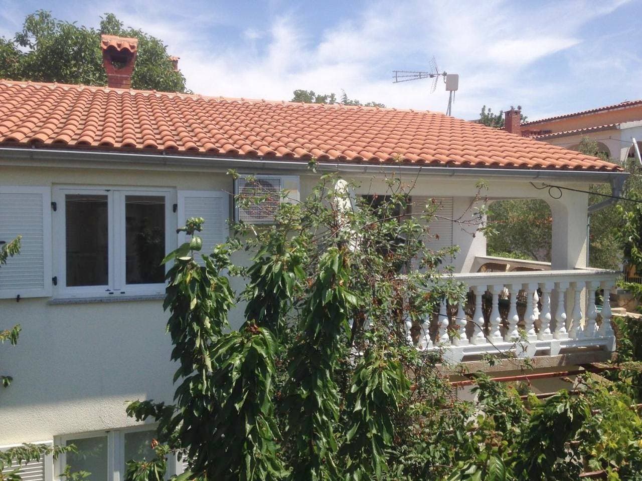 Apartment and Studio Jelušić 1