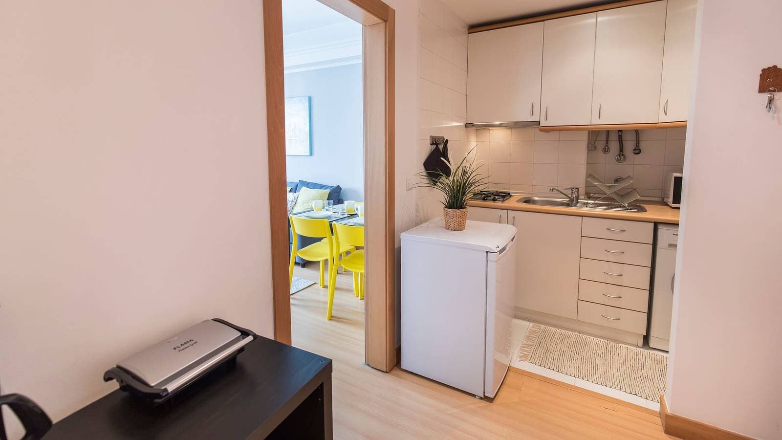 Foto 3 von 32: Charming Marquês Flat by LovelyStay