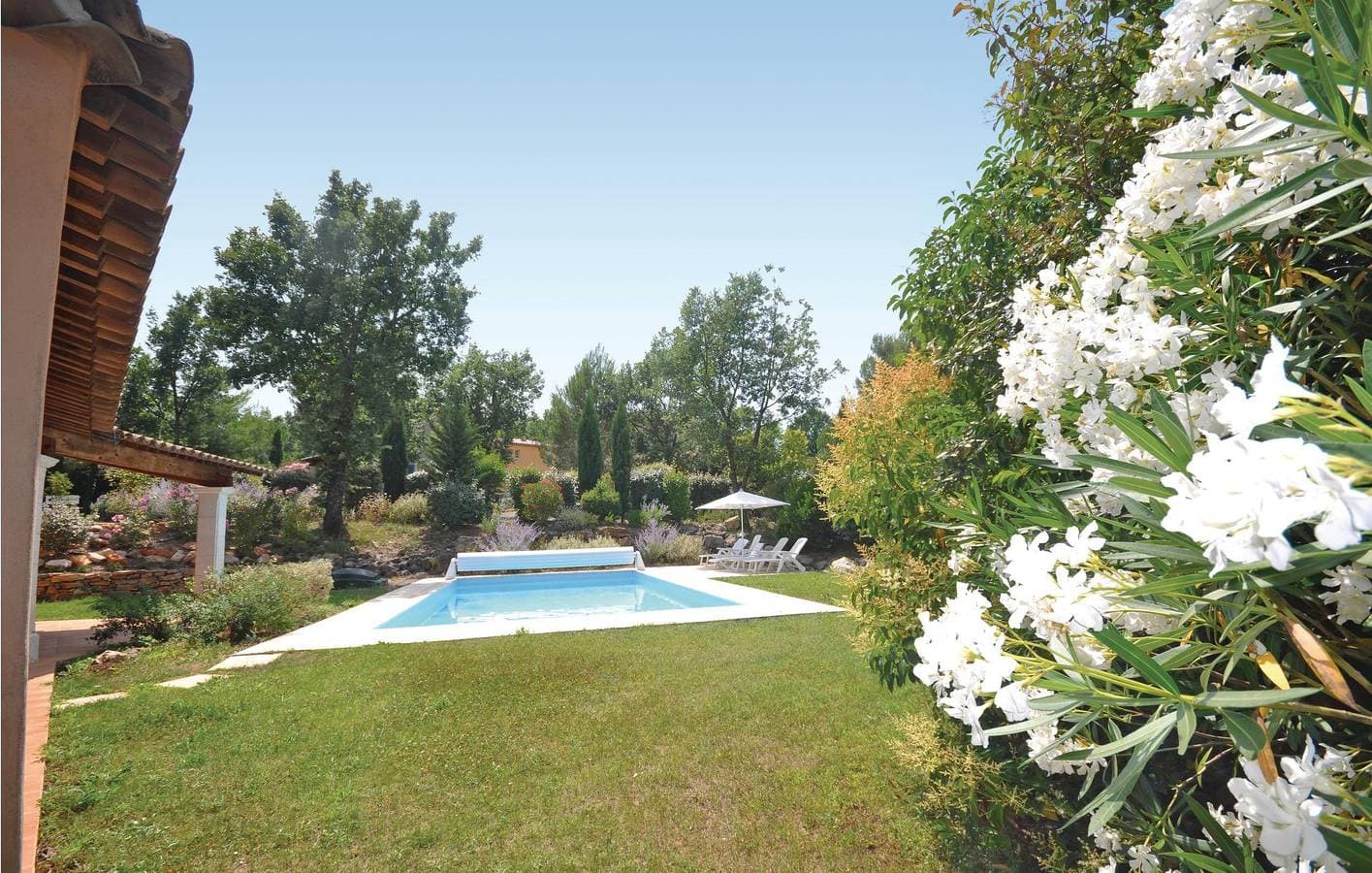 Foto 11 von 35: 135m² Modernes Apartment - Pool, Parkplatz, AC, WiFi