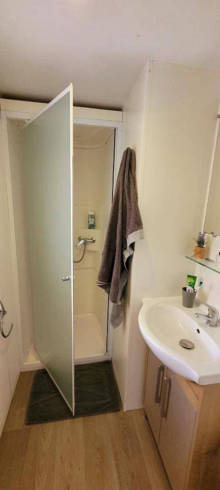 Foto 7 von 15: Two Bedroom Mobile Home (4 adults) - 29 m2