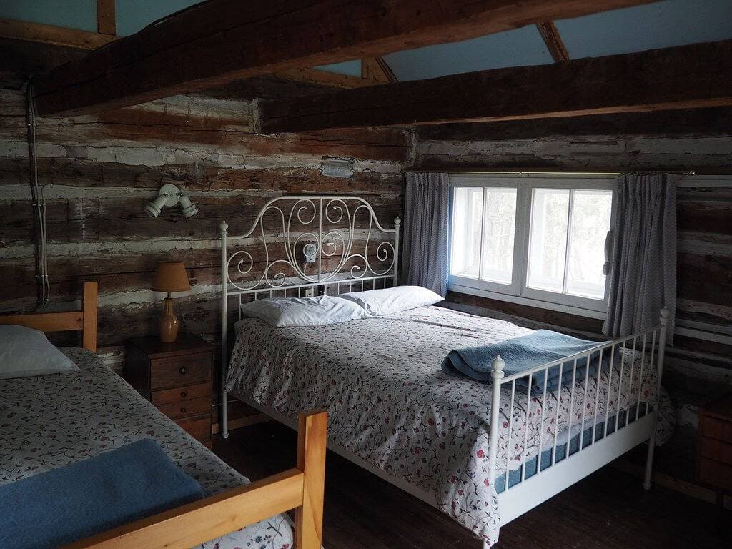 Foto 2 von 28: Die Scheune - ein Treffpunkt, 80 Hektar am Gatineau Park