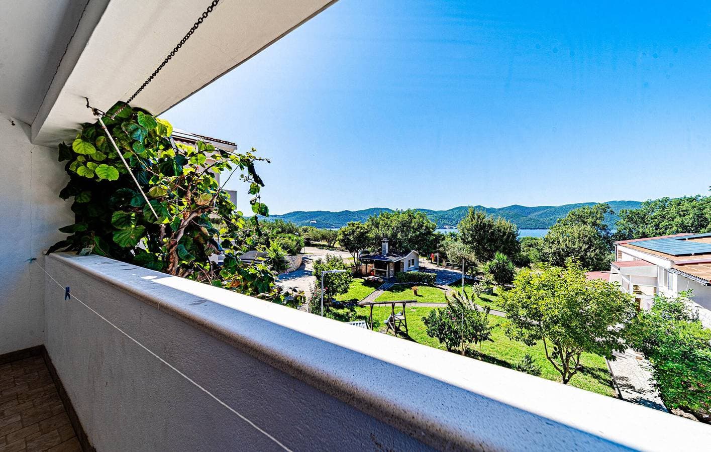 Foto 7 von 21: Gemütliche Ferienwohnung mit Terrasse, WLAN und Parkplatz in der Nähe des Strandes Tri Žala