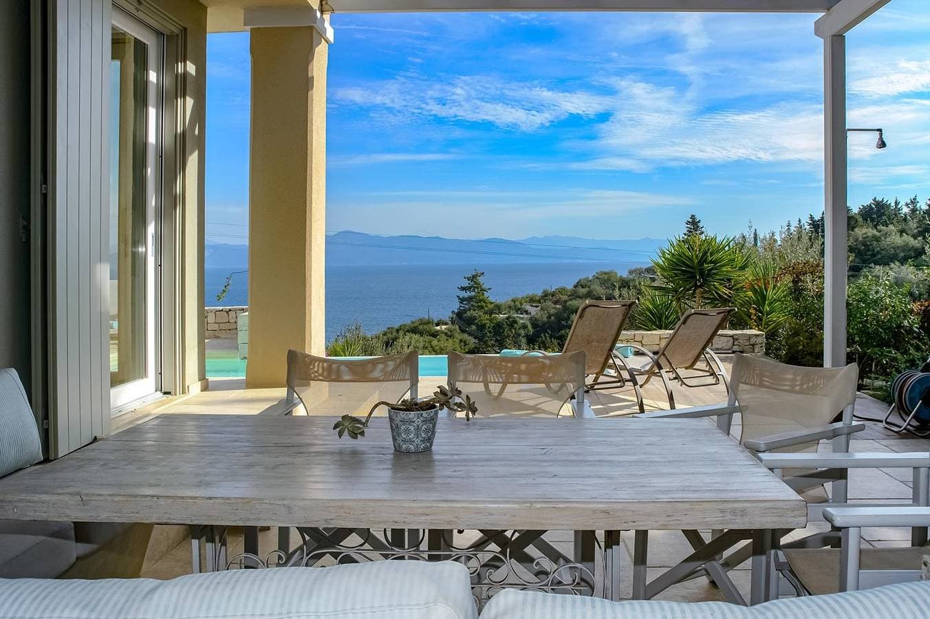 Foto 11 von 24: Villa für 4 Personen mit Balkon