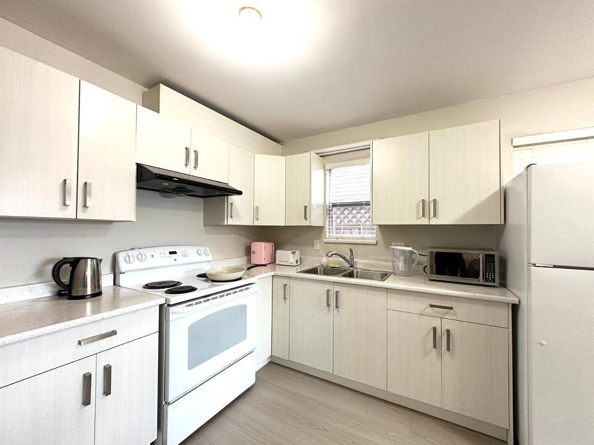 Newly renovated 2 bed 1 bath in Ladner BC 1